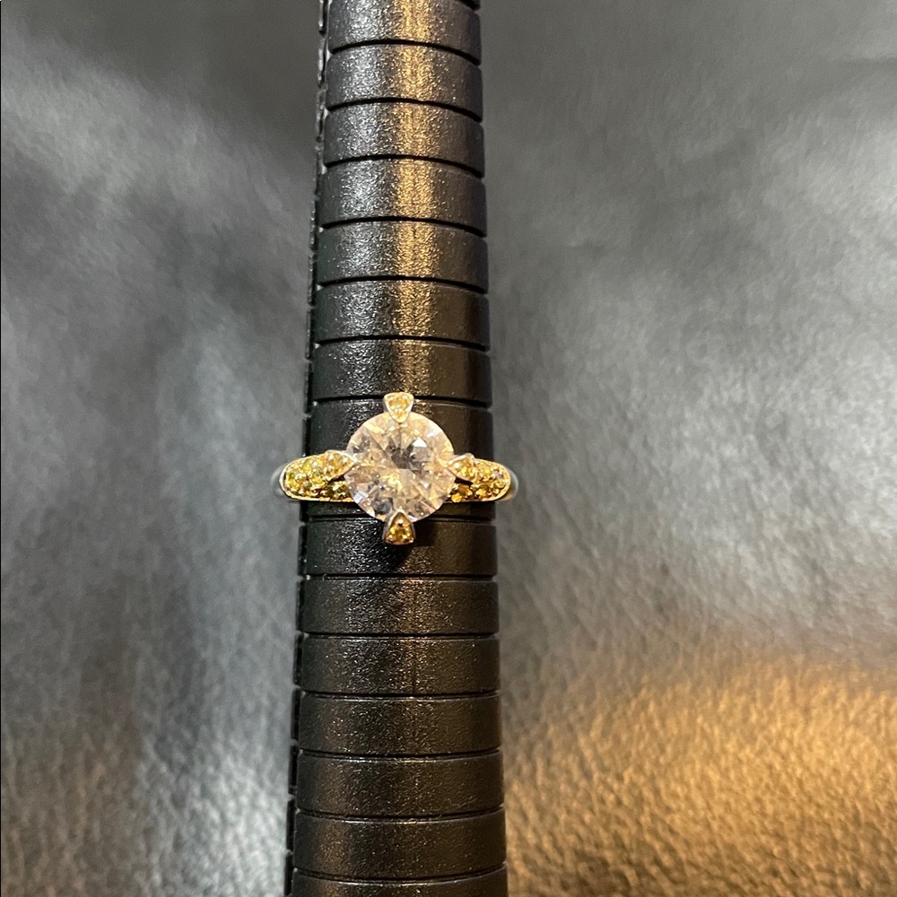 Elegant 925 Silver Women's Ring with Gold Tone accents and a CZ stone size 7